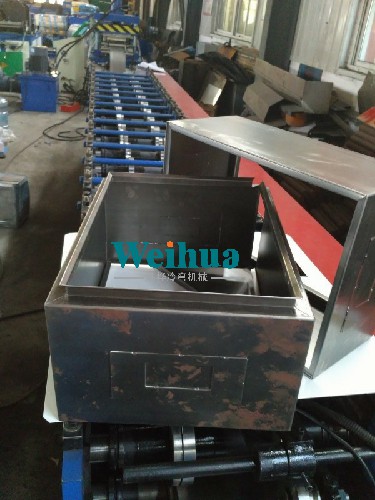 戶外箱成型機(jī)自動化生產(chǎn)線